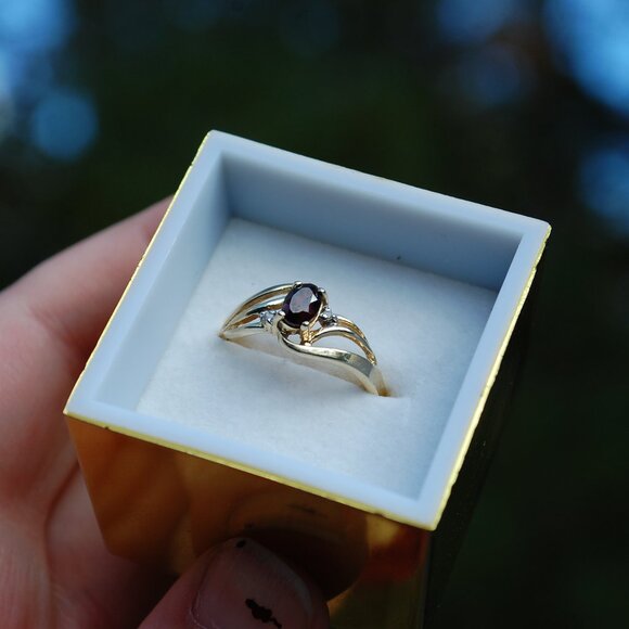 Vintage 10k Gold Oval Garnet and Diamond Bypass Ring Size 7 - Picture 13 of 13